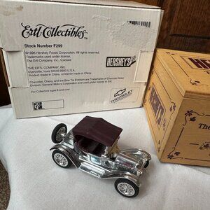 Ertl Collectibles - Hershey's Chocolate 1914 Chevrolet Roadster F299